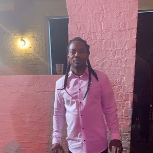 Meet your Posher, Kellis